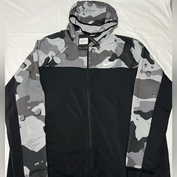 Nike jacket - Picture 1 of 1